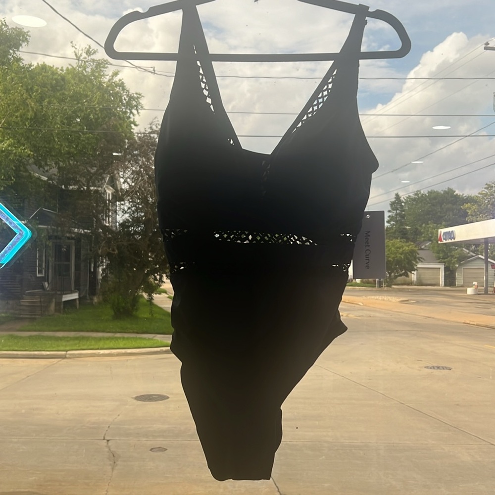Lattice Plunge Deep V-Neck One Piece Swimsuit